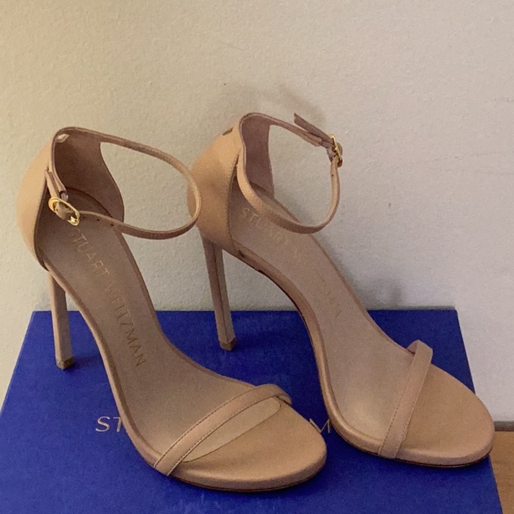 NWB STUART WEITZMAN Nudistcurve 100 Heel Sandal Leather not Patent